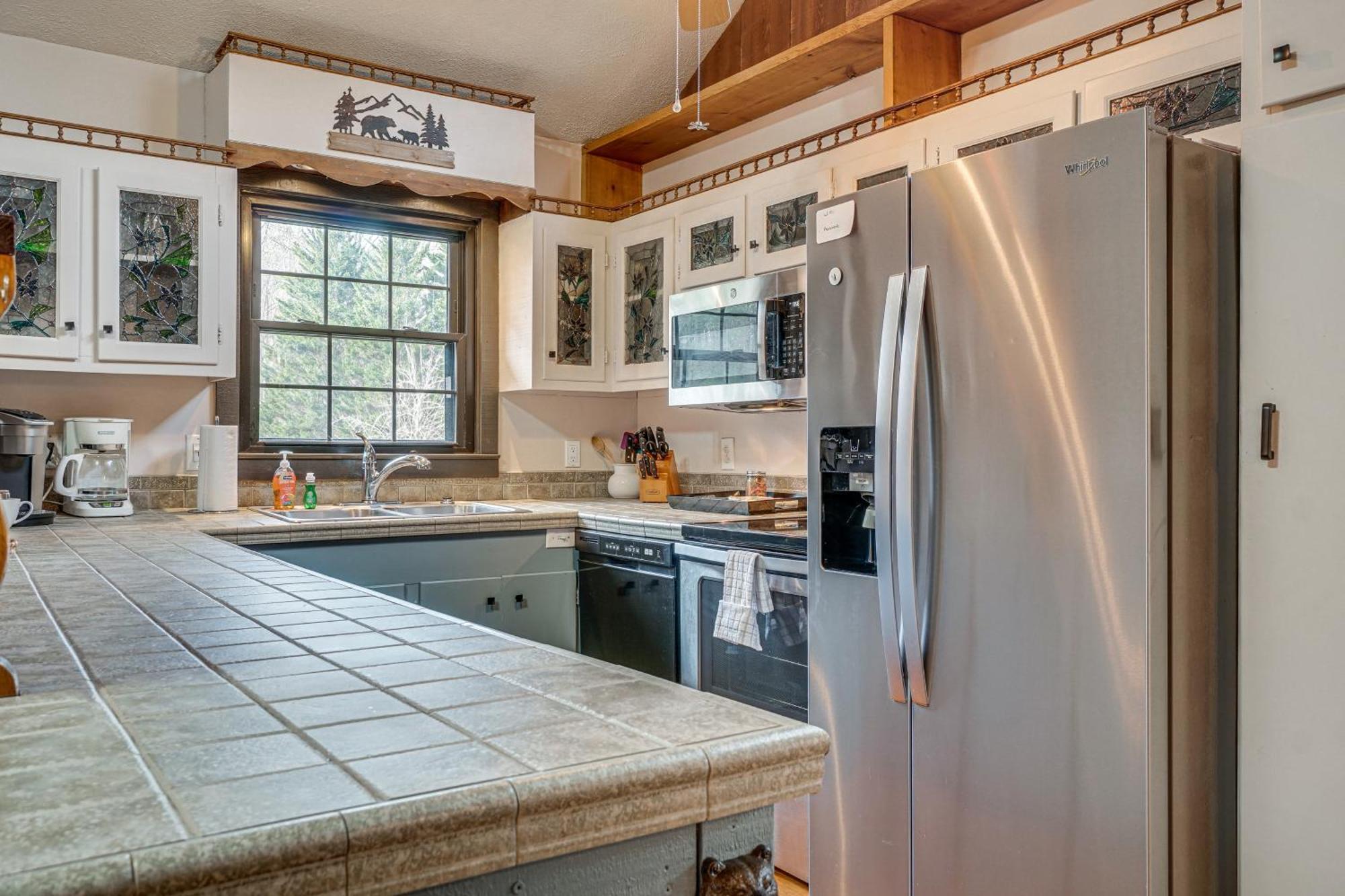 Charming Cabin With Fire Pit And Decks About 7 Mi To Helen Sautee Nacoochee Екстериор снимка